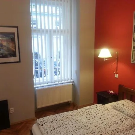 Central Station Studios 3*