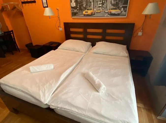 Central Station Studios Lägenhetshotell 3*