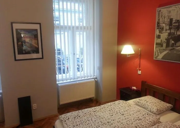 Central Station Studios 3*