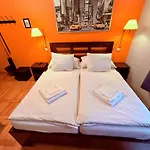 Aparthotel Station 3*