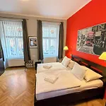 Station Aparthotel