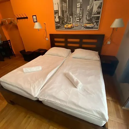 Central Station Studios Hotel 3*