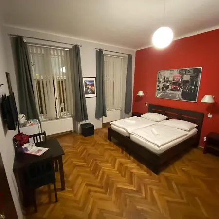 Hotel Central Station Studios 3*