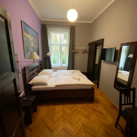 센트럴 스테이션 스튜디오 아파트호텔 3*