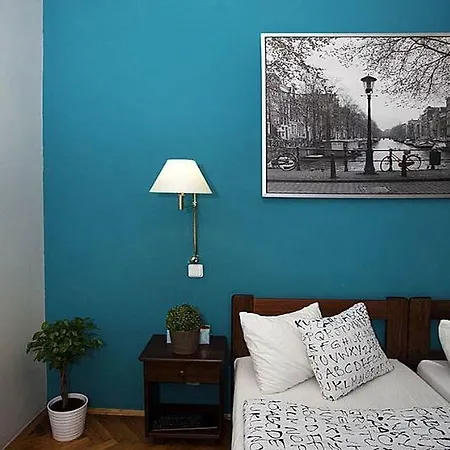 Hotel Central Station Studios 3*