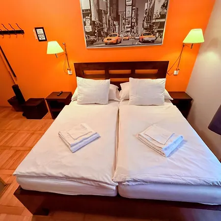 Hotel apartamentowy Station 3*